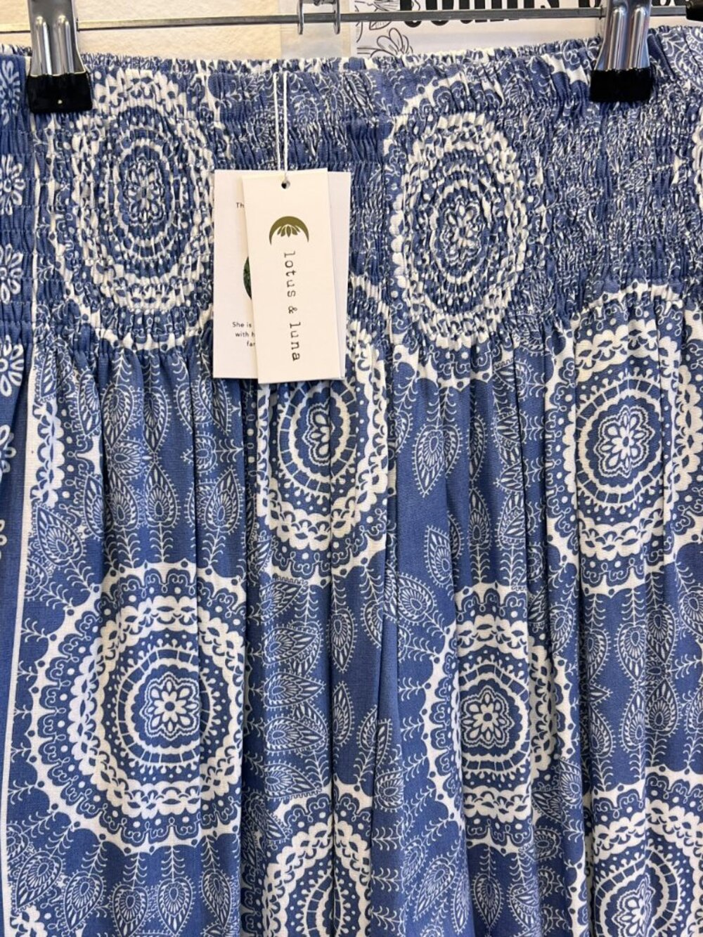 NWT Lotus and Luna Boho Harem Pants Blue Mandala Print Pockets Small - Picture 8 of 8